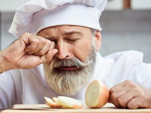 Tanpa Perih di Mata! Ini Tips Potong Bawang Bombai ala Netizen TikTok