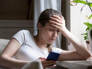 Pandemi COVID-19 Bikin Stres? Yuk Atasi dengan Cara Ini