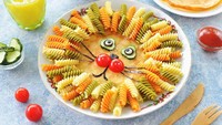 Melihat ini pasti banyak yang tak tea untuk makan, karena saking lucunya. Pasta jenis fettucine ini disajikan seperti biasa. Kemudian ditambah steak yang dibentuk menjadi karakter burung hantu. Foto: istimewa