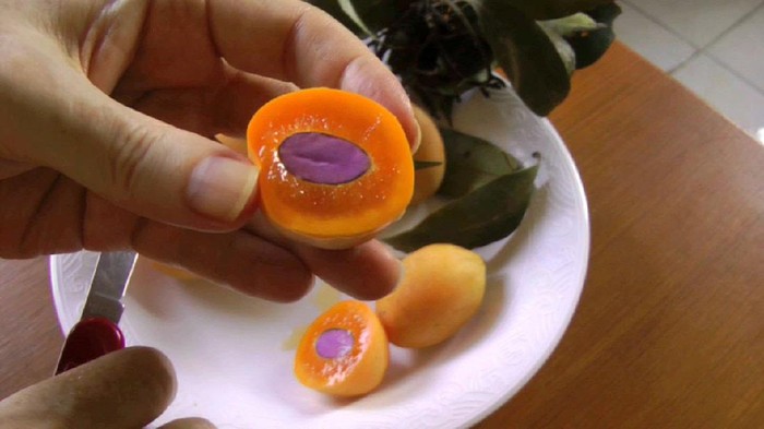 Buah Asia