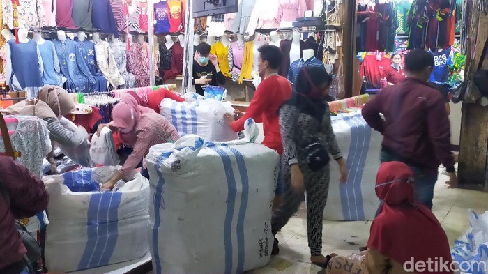 pasar kapasan ditutup