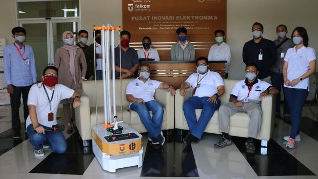Robot Disinfektan Corona