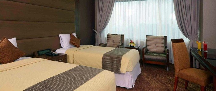 Mengintip Fasilitas Hotel BUMD DKI untuk Tim Medis Corona Pemprov DKI Jakarta juga menyiapkan empat hotel untuk digunakan tenaga medis selama menangani pasien virus Corona. Grand Cempaka Business, D'Arcici Plumpang, Sunter dan D'Arcici Alhijrah Hotel.