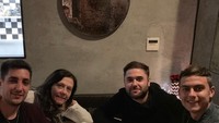 Dybala yang lahir di Argentina, 15 November 1993 ini mengaku merasa sesak dan sulit bernafas saat virus corona menginfeksi tubuhnya. Ia juga mengaku jadi lebih lemas dan mudah lelah.  Foto: instagram paulo dybala