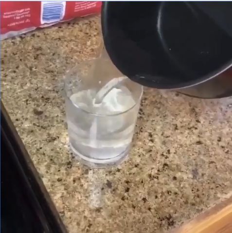 Saking Gabutnya Netizen Ini Pilih Masak Es Batu