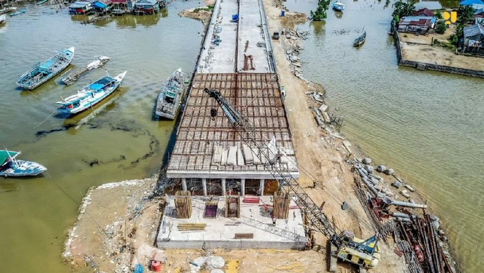 Proyek jembatan Teluk Kendari di Sulawesi Tenggara