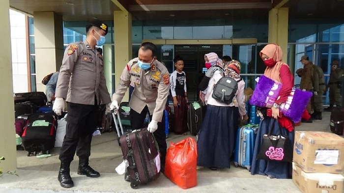 Ratusan Santri dari Jatim Mudik ke Jambi