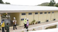 Pembangunannya dibagi menjadi 3 Zonasi, yakni Zona A (Renovasi Eks Sinam) meliputi gedung penunjang seperti mess petugas, dokter dan perawat, gedung sterilisasi, gedung farmasi, gedung gizi, laundry, gudang dan power house.Foto: Dok. Istimewa/Kementerian PUPR: Penampakan RS Corona di Pulau Galang
