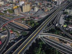 Melihat dari Udara Sepinya Jalanan Dunia Akibat Corona