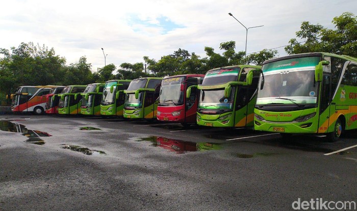 Suasana Terminal Bus Ir Soekarno Klaten, Minggu (5/4/2020) siang