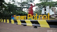 Taman Potret ditutup karena wabah corona. Penutupan sementara ini menyusul status Kejadian Luar Biasa (KLB) wabah Corona yang diterapkan oleh Pemerintah Provinsi Banten.