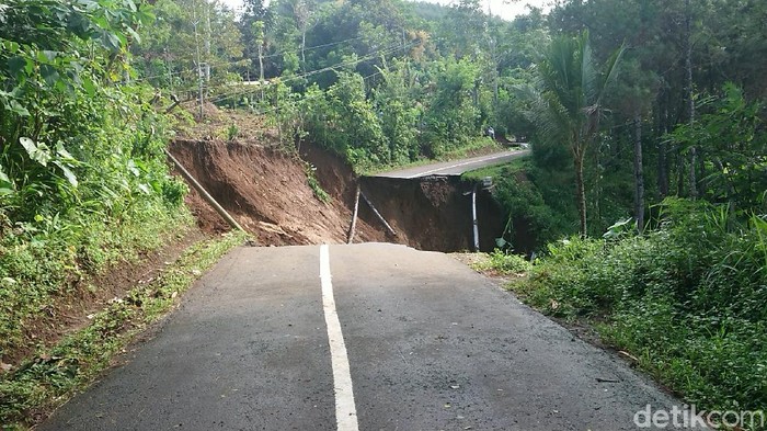 Jalan ambles di trenggalek