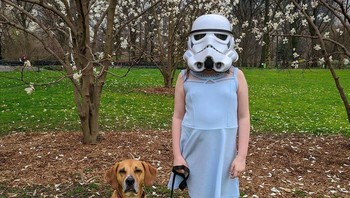 Pakai topeng stromtropper. Foto: Bored Panda