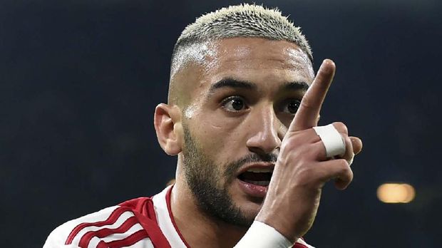 Hakim Ziyech kesal karena Ajax gagal juara.