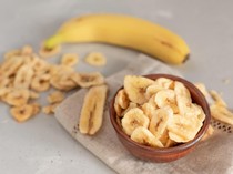 Bikin Keripik Pisang Praktis Pakai Air Fryer Buat Camilan Diet