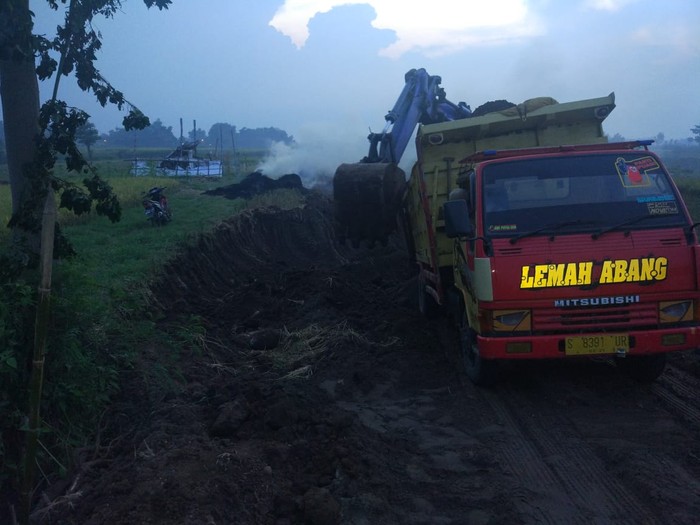 Tambang Galian C Ilegal di Mojokerto Digerebek
