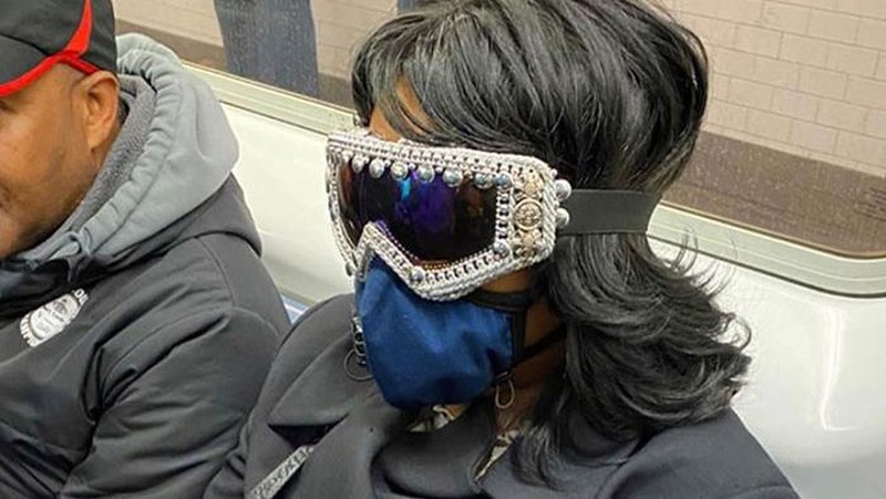 Cara Unik Lindungi Diri dari Penularan Virus Corona