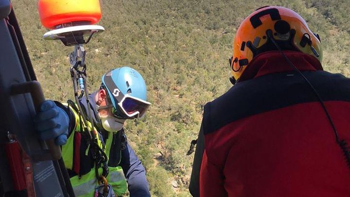 Penyelamatan pria yang tersesat di gunung