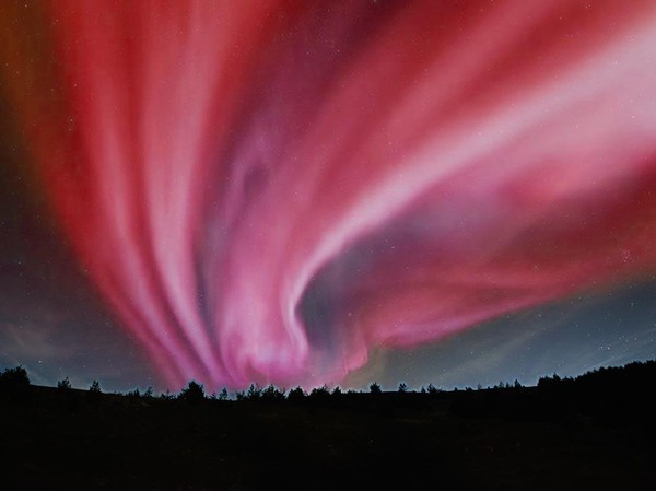 Langit Merah Misterius
