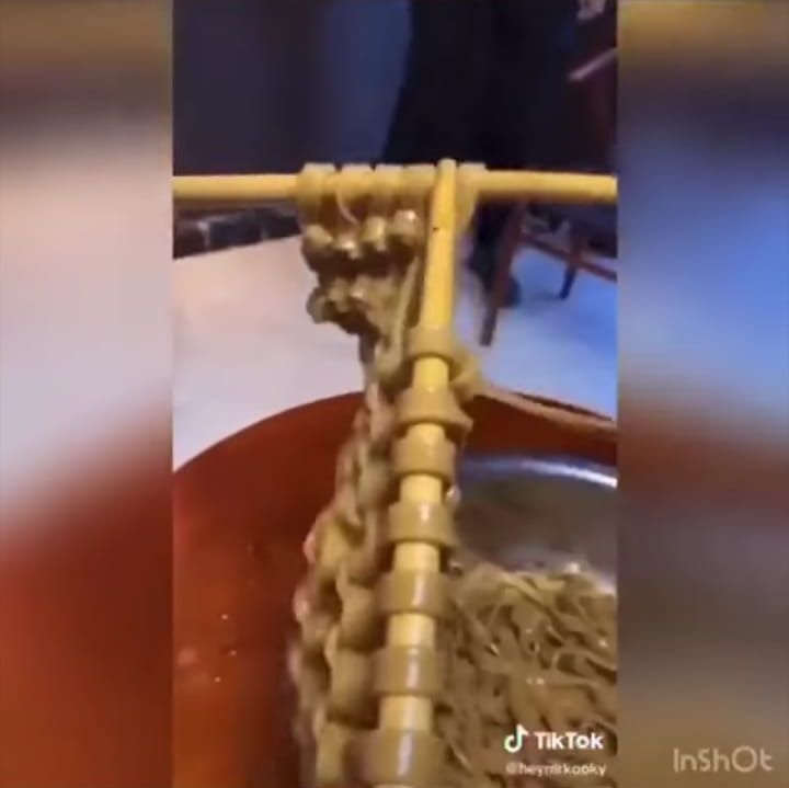 menyulam mie