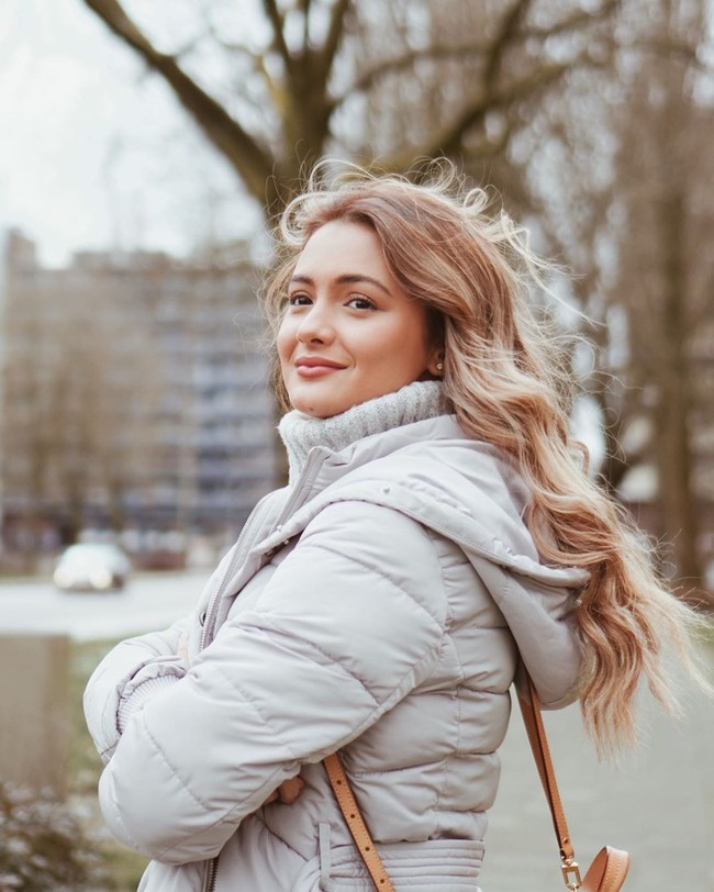 Gue selama di Australia ini sempet yang harus stay di rumah selama 14 hari, benar-benar enggak boleh keluar, ungkap Amanda dalam live Instagram, Sabtu (4/4/2020). Hari tersebut menjadi hari terakhir Amanda menjalani karantina. (Foto: Instagram/@amandarawles)