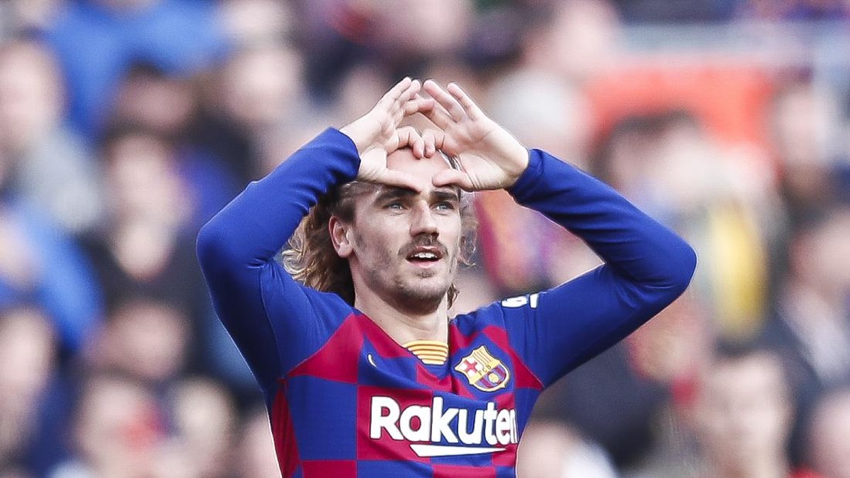 Antoine Griezmann pede Barcelona bisa meredam perlawanan Bayern Munich. (Foto: Getty Images/Eric Alonso)