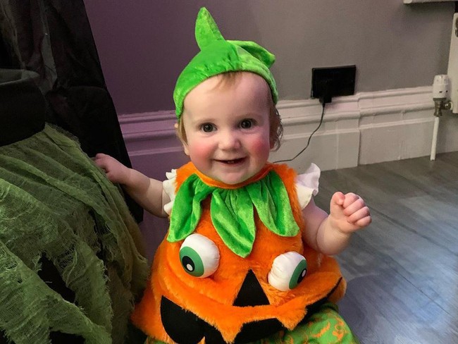 Inilah Bonnie Raye, anak Sue dan Noel Radford yang lahir pada November 2018. Si kecil Bonnie kini sudah memiliki adik bayi. Foto: Instagram @theradfordfamily