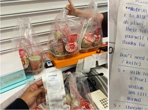 Pegawai Supermarket Ini Dikirimi Bubble Tea oleh Anonim yang Hargai Kerjanya