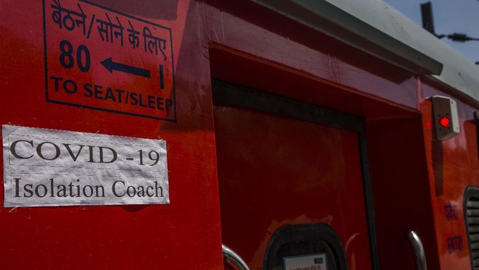 India menghentikan layanan kereta api karena pandemi virus Corona (COVID-19). Otoritas India juga mengubah gerbong-gerbong kereta menjadi ruang isolasi darurat.