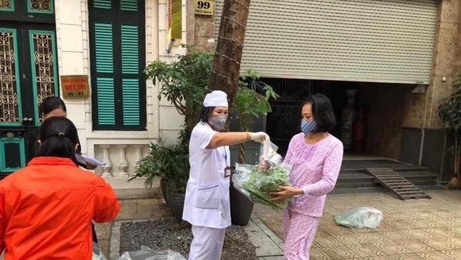 Mulia! Ini 5 Kisah Pembagian Makanan Gratis Saat Pandemi Corona