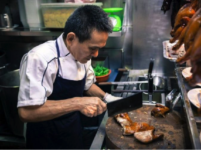 Masak di Rumah Aja, Chef Michelin Star Ini Bisa Menginspirasi Suami