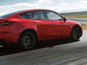 Tesla Recall Mobil Listrik, Ada Masalah di Sabuk Pengaman