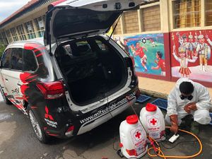 Mobil Listrik Mitsubishi Jadi Armada Penyemprot Disinfektan