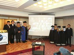 Robot Ini Gantikan Acara Kelulusan Wisuda di Jepang