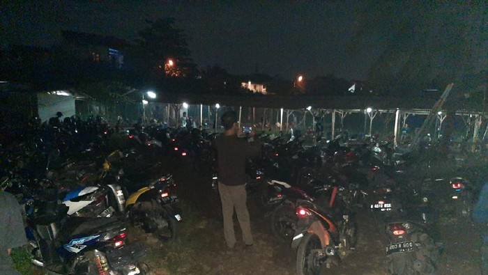 Polisi bubarkan kegiatan mancing di Pondok Aren