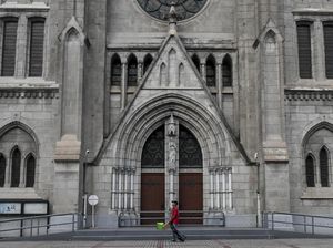 Gereja di Jakarta-Bekasi Buka 12 Juli, KAJ: Umat Tak Boleh Bersalaman