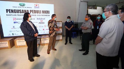 Bantuan Alat Kesehatan untuk Tangani Corona