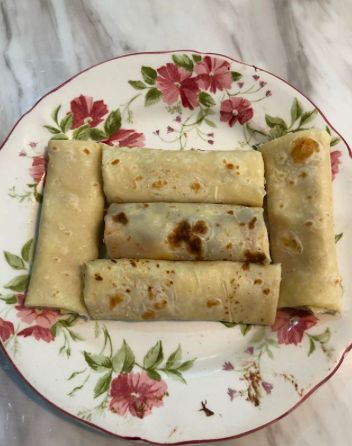 Vanessa Angel berjualan Kebab Dosa