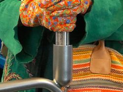 Bermacam Cara agar Tangan Tak Sentuh Benda