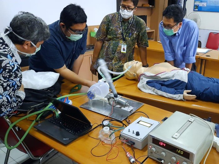 Tim dosen UGM rancang ventilator portable untuk pasien Corona, Selasa (7/4/2020).