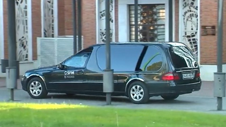 Pemakaman Drive Thru di Spanyol Pemakaman Drive Thru di Spanyol