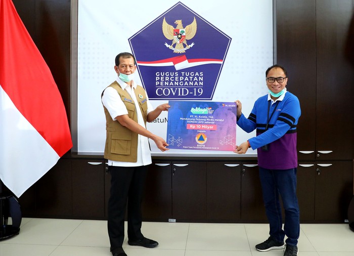 Suntikan Dana Terus Mengalir untuk Hentaskan COVID-19 Suntikan dana terus mengalir guna mendukung pemerintah dalam penanganan COVID-19 di Indonesia. Sedikitnya puluhan miliar kali ini digelontorkan oleh provider XL.