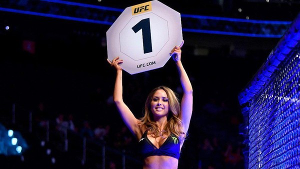 Foto: Brittney Palmer, si Seksi Octagon UFC