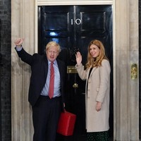 Hubungan Boris dan Carrie sempat dipenuhi oleh drama. Lantaran, Boris ketahuan berselingkuh dengan Carrie saat masih berstatus suami dari Marina Wheller yang akhirnya bercerai di 2018.  Foto: Getty Images