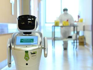 Robot Bakal Wira-wiri di RS Bantu Tenaga Medis