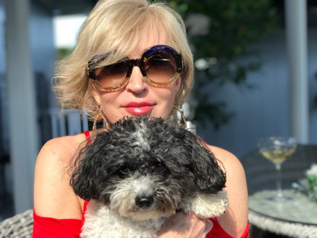 Secara mengejutkan aku memergoki pencurian cincin. Banyak item-item mahal, perhiasaan indah yang disembunyikan di tubuh wanita itu. Dan begitulah bagaimana banyak hal dicuri dari toko. Itu semua membawaku menjadi invesgitator swasta, ungkapnya dilansir Dailymail.Foto: Twitter @JuliaHartleyM