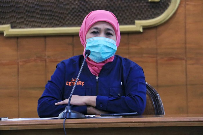 Gubernur Jawa Timur Khofifah jumpa pers di grahadi