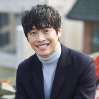 Aktor Kim Jae Won menikahi Park Seo Yeon, wanita yang bukan dari kalangan artis. Kehidupan rumah tangganya pun tertutup dari publik. Bahkan Kim Jae Won tak pernah menampilkan sosok istrinya. Pasca menikah, tak ada foto pernikahan mereka dan Park Seo Yeon pun tak tampil dalam konferensi pers pernikahannya dengan sang aktor. Foto: istimewa