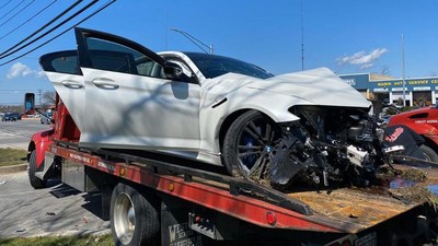 Ambyar, BMW M5 Harga Rp 5 Miliar Baru Keluar Dealer Langsung Babak Belur