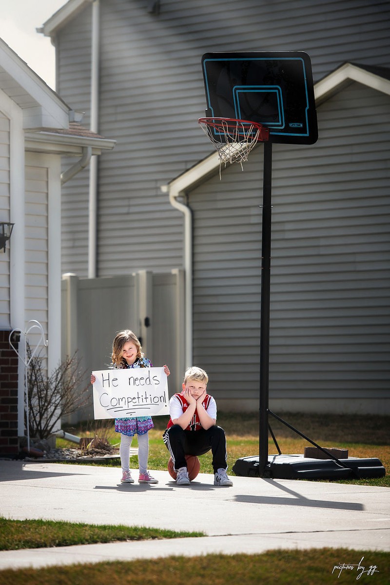 Intip pesan anak-anak ini yang sedang berada di rumah saja untuk para warga dunia yang tengah memberantas pandemi Corona (COVID-19).